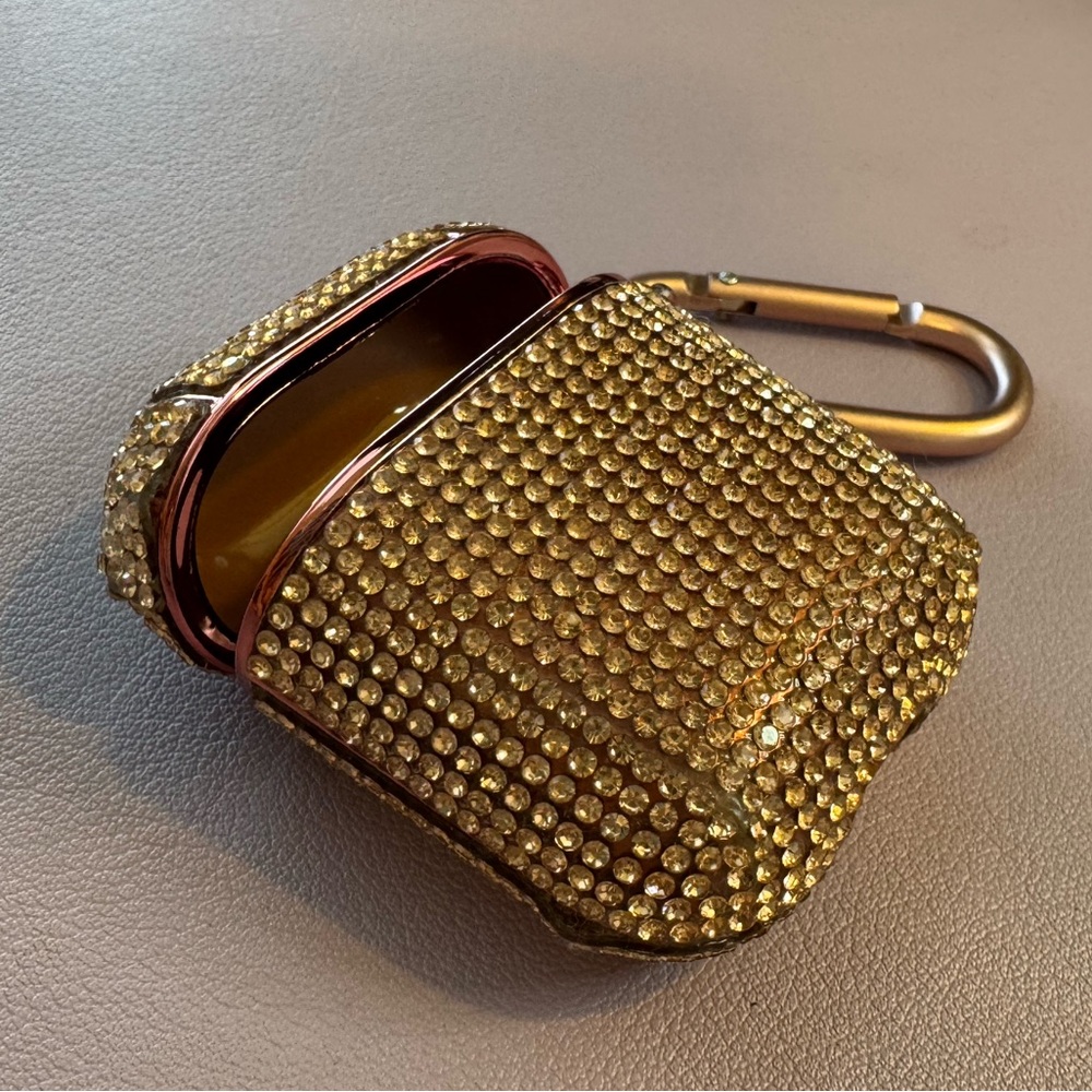Rose gold AirPods Case with Clip - Picture 3 of 4
